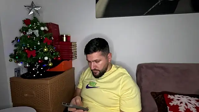 Gold_Alpha_Boy webcam