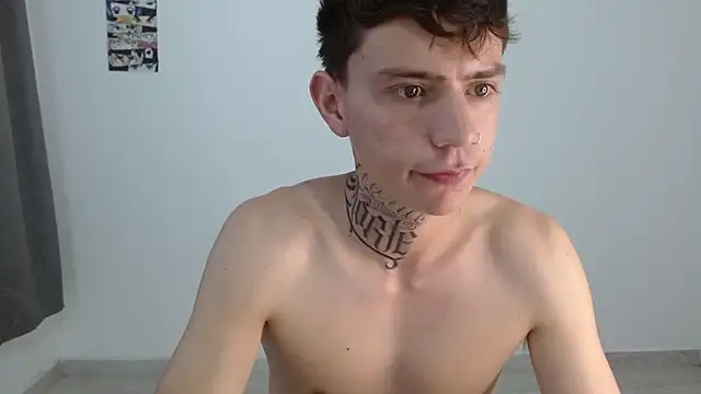 hot_teo_ live cam screenshot male on ReplayHer – Replays, Highlights & Live Cams