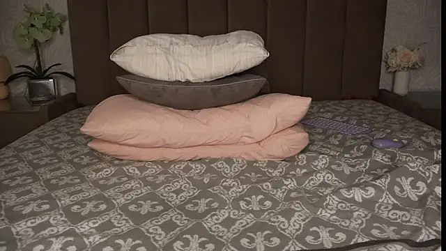 honeyed_poison webcam