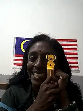 mamakarma1403 webcam