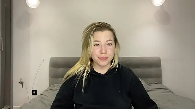 Embersweetbunny webcam