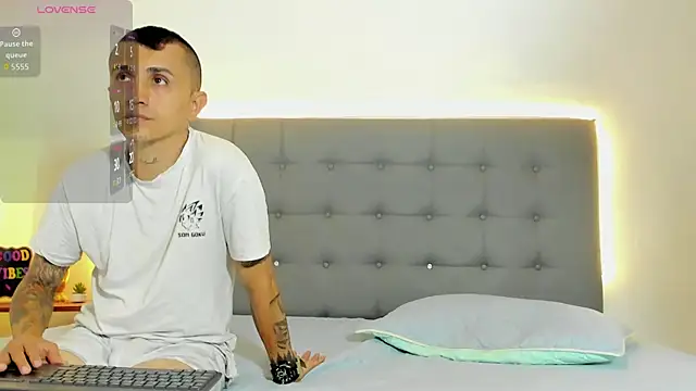 CharlotteAndSimon webcam