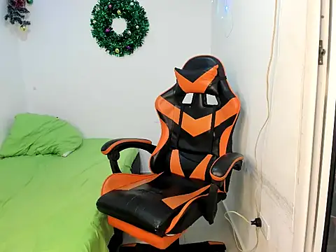 andrew_jonhes webcam