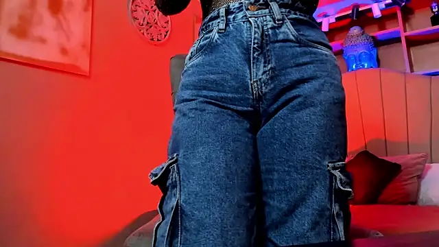 Lucy_Williiams webcam