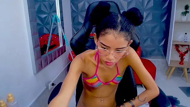 adisson_petite1 webcam