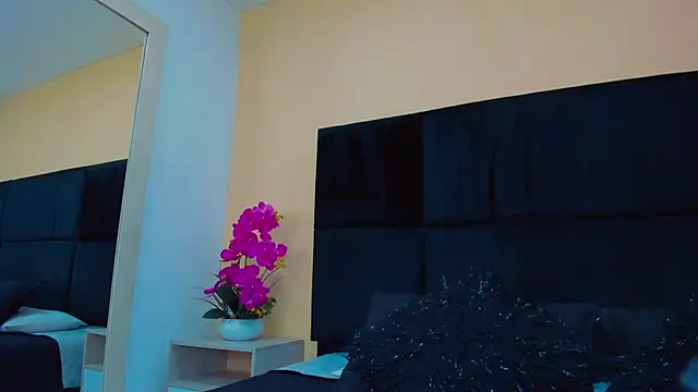 MaddyCrofft webcam stripchat model stream image