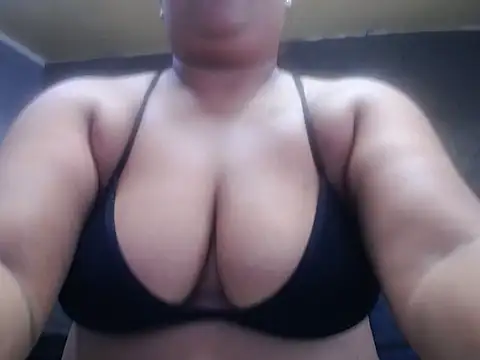 zamarahotcf webcam stripchat model stream image