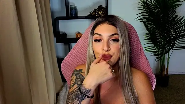 Raven_Ink webcam