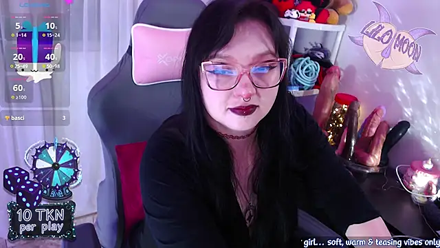 LiloMoon69 webcam