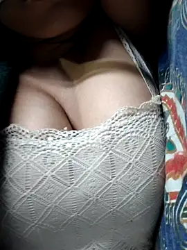 EngravedCecropia webcam