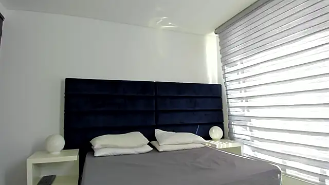 melanie_roux__ webcam