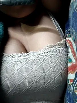 EngravedCecropia webcam