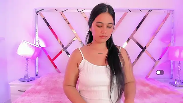 naughtysara20 - Naughtysara20's free webcam - UK Sex Cams