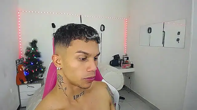 Leonard_Price webcam