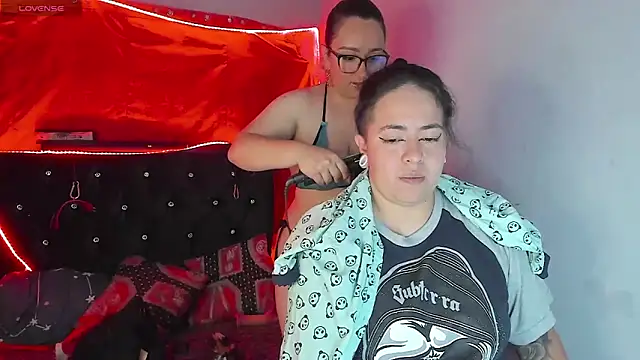 katieeandsharonn - Katieeandsharonn's free webcam - UK Sex Cams