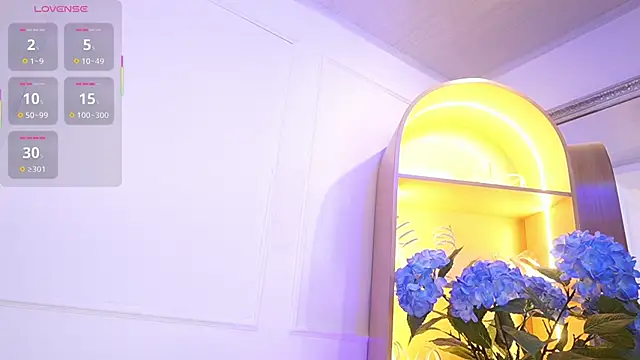 elasummer (F young) - 💜 Oil and  Spank ass