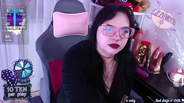 LiloMoon69 webcam