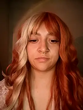 CORALINE_GREYM webcam