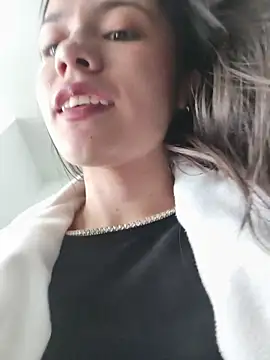 CHARLOTTE__05 webcam