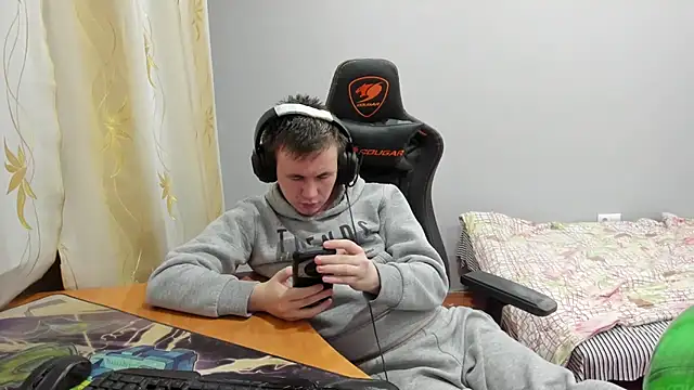 iliaskrislove webcam