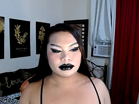 TSbrianaHugeCock webcam