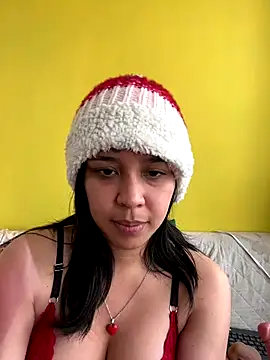 Esmerald_1111 webcam