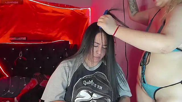 katieeandsharonn webcam