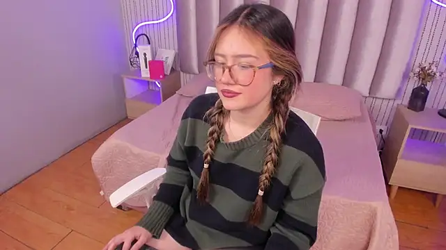 SamanthaPeachss webcam