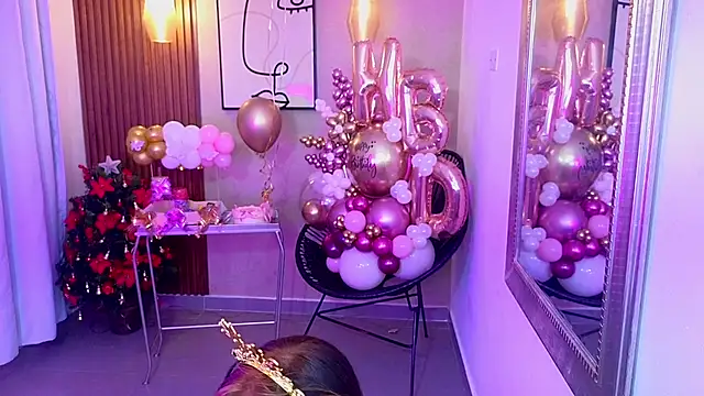 Sharlotte_Milk webcam