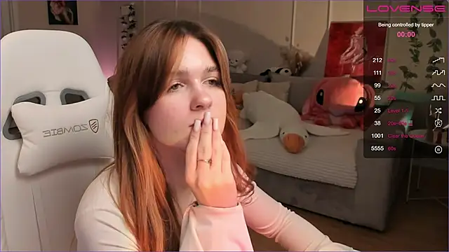 frau_lina (F young) - SPANK NUDE ASS