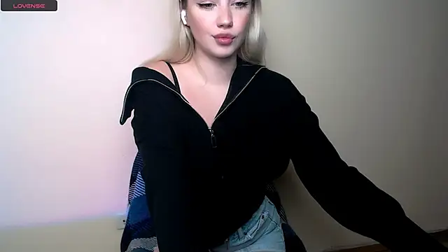 alicehotty_ - AliceHotty_'s free webcam - UK Sex Cams