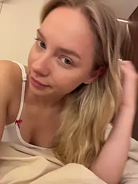 -snowwwy- (F young) - Mash my beautiful Boobs