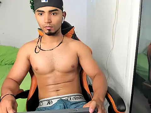 andrew_jonhes webcam