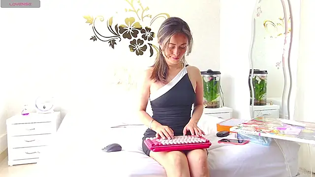 MarcelaFlores webcam