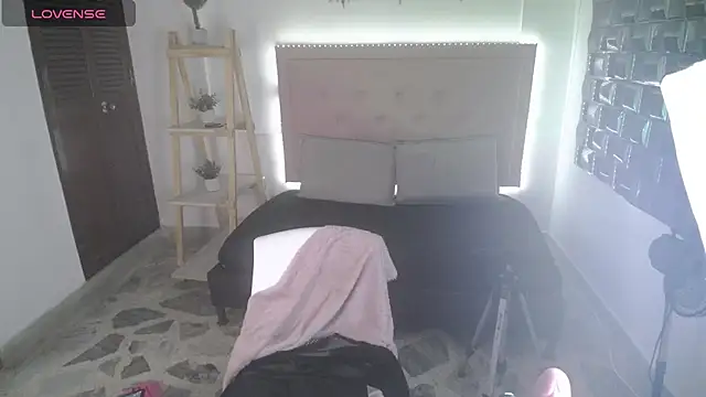 Dulce__Lovee webcam