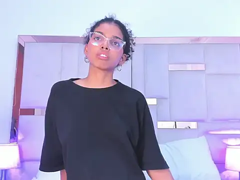 lia_sin - Lia_Sin's free webcam - UK Sex Cams