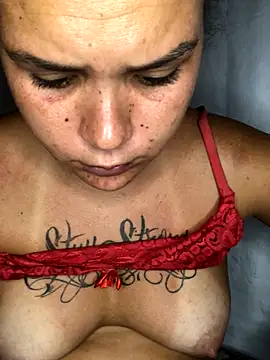 Webcam Model (AliceXmoore)  is live.Free join now!