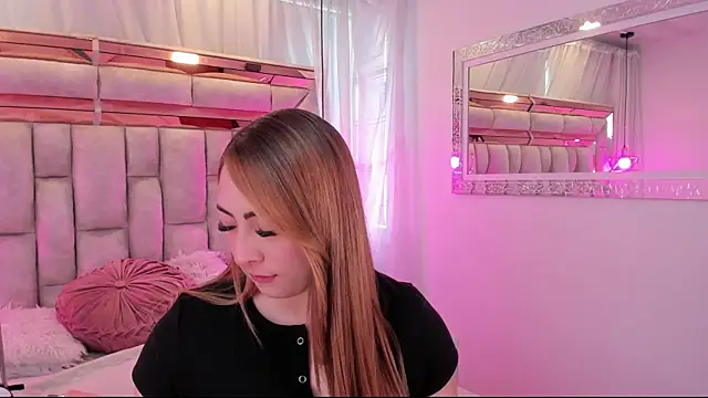 Katalina_Evans webcam