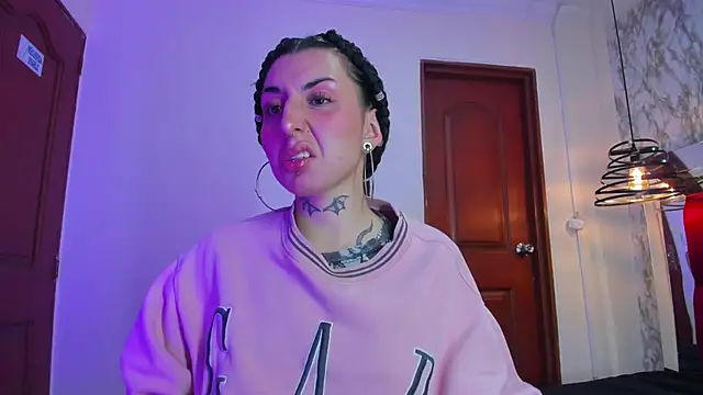 Iris__77 webcam stripchat model stream image