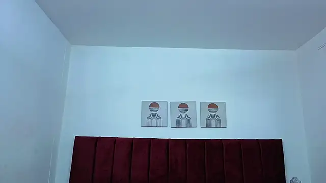 selena_castillo webcam