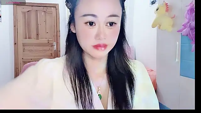 xiaojuan61 - Xiaojuan61's free webcam - UK Sex Cams