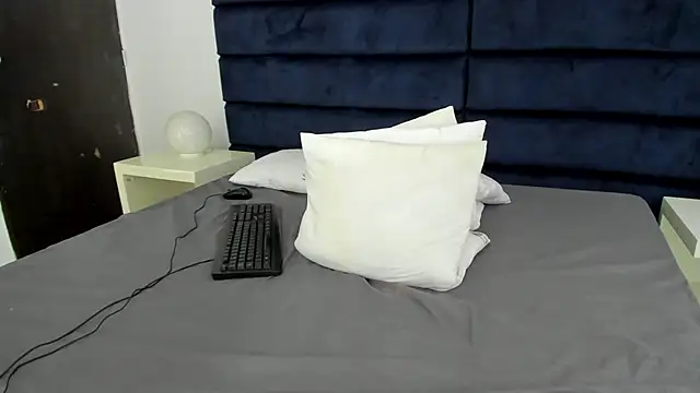 melanie_roux__ webcam