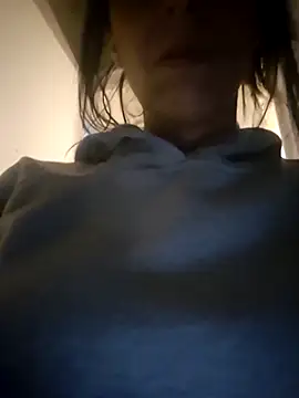 misscectito13 (F milf) - joueuse et vous ?seins 1min