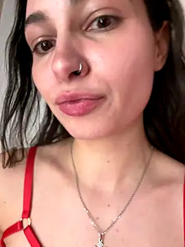 Webcam Model (lunalovelee)  is live.Free join now!