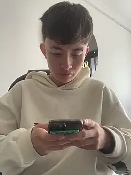 Webcam Model (nico_18x)  is live.Free join now!