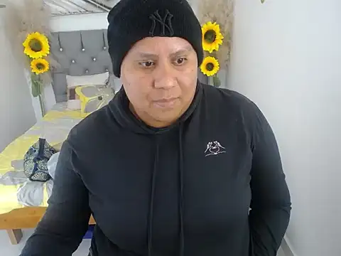 hotlesby_valery webcam stripchat model stream image