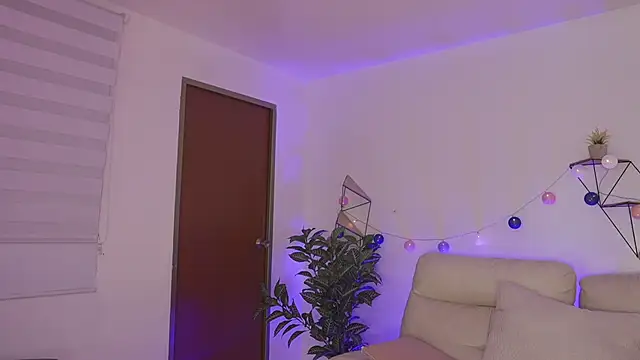 Enola_Holmes_ webcam stripchat model stream image