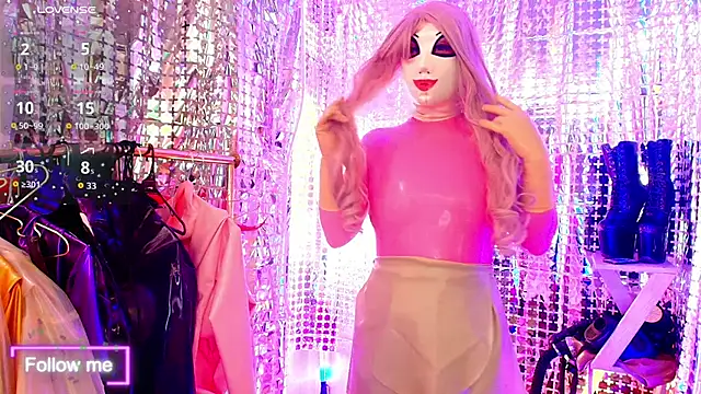 LatexDevil_Blondie webcam