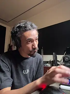 FavelaDaddyCum webcam