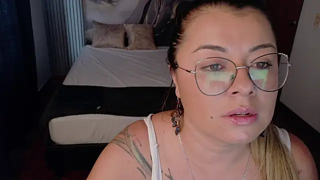 MacarenaSilva webcam